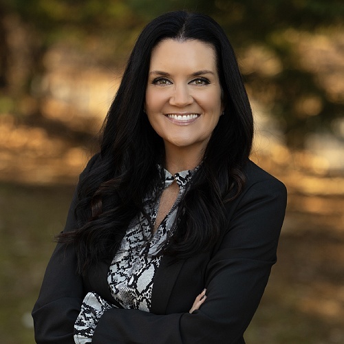 Rixie Thompson - Real Estate Agent