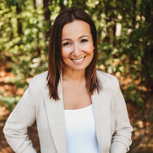 Lynne Comer - Real Estate Agent