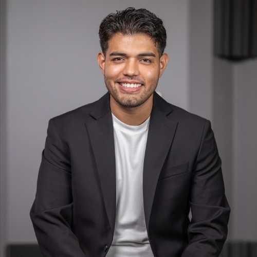 Elmer Vasquez - Real Estate Agent