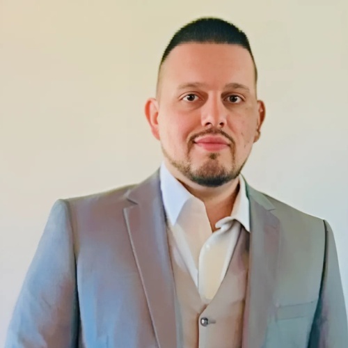 Victor Ortega - Real Estate Agent
