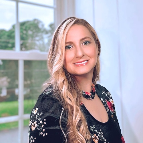 Colette Lohse - Real Estate Agent