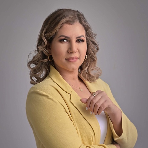 Miriam Cantu - Real Estate Agent