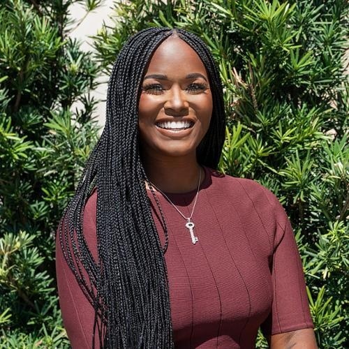 Courtnee Mcneal, Redfin Agent