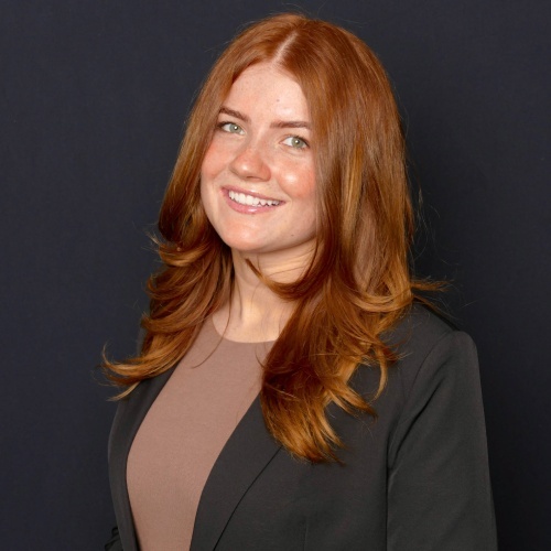Mia Stuart - Real Estate Agent