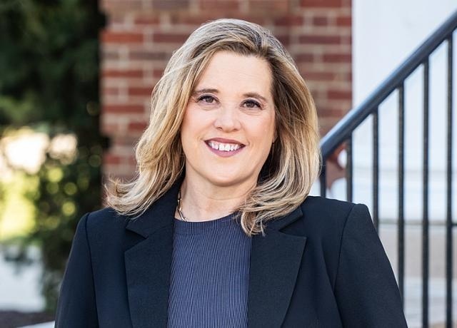 Chicago Real Estate Agent Jennifer Barcal