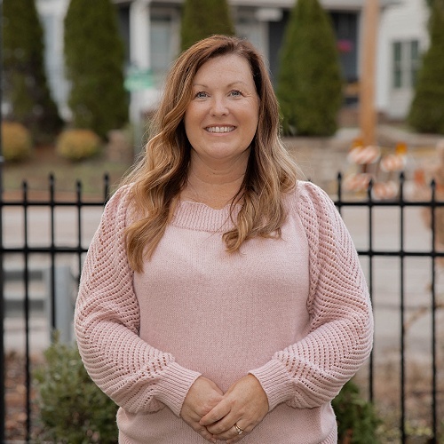 Lisa Burgess - Real Estate Agent