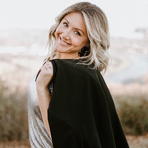 Kristina Black - Real Estate Agent