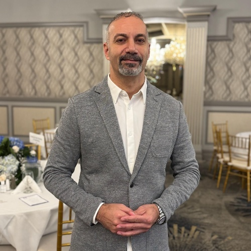 Ronnie Ahmad - Real Estate Agent
