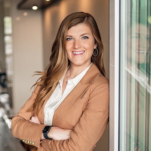 Jenny Usaj - Real Estate Agent