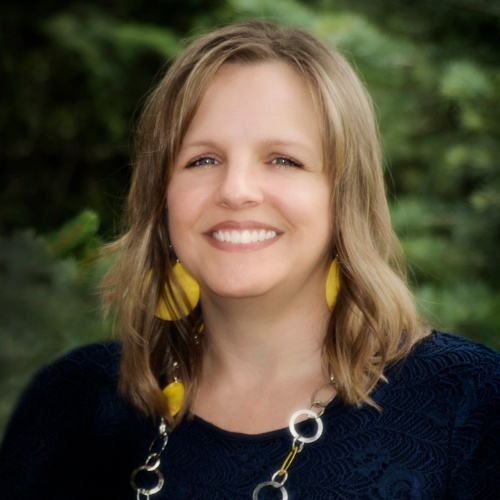 Toni Carl - Real Estate Agent
