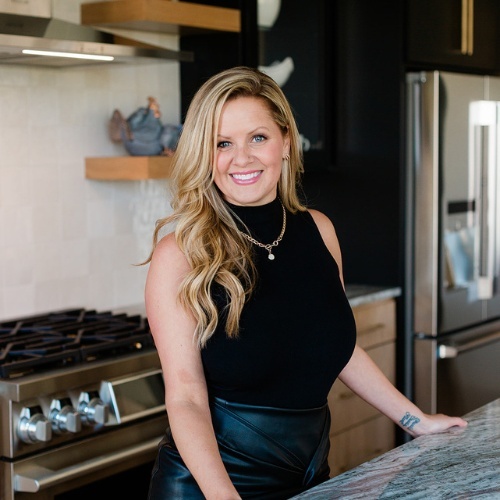 Wisconsin Real Estate Agent Kelly Lundquist
