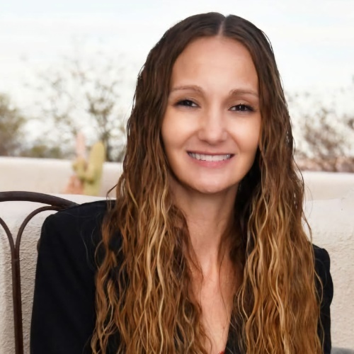 Lisa Fox - Real Estate Agent