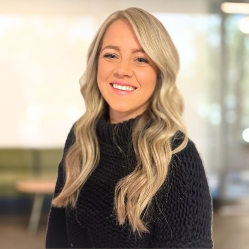 Alexandra Washkowiak - Real Estate Agent