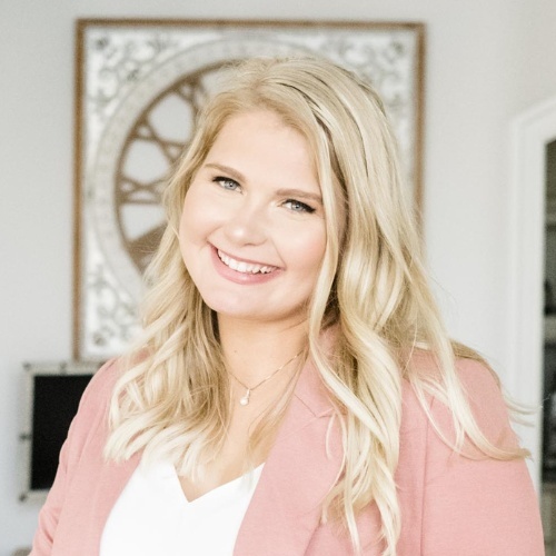 Bri Cahall - Real Estate Agent