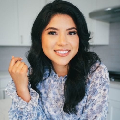 Viri Guillen - Real Estate Agent