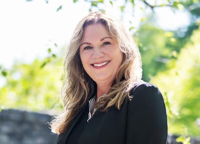 Charlotte Real Estate Agent Gina Maraio