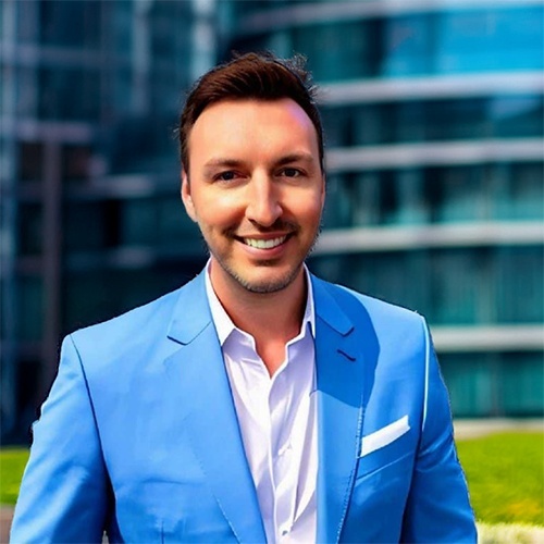 Jason Lorton, Redfin Agent in Yukon