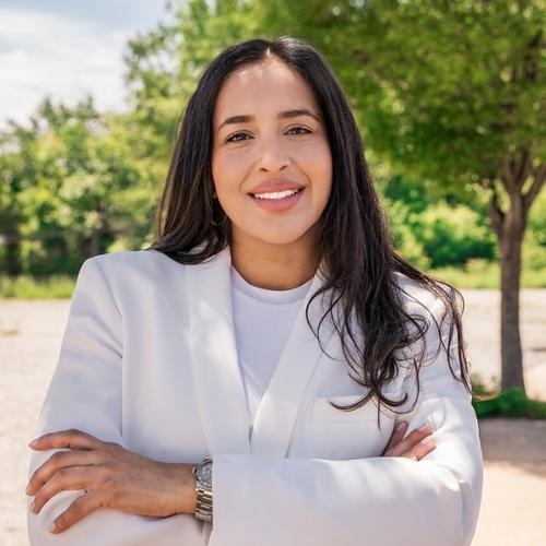 Jeniece Rodriguez, Redfin Agent