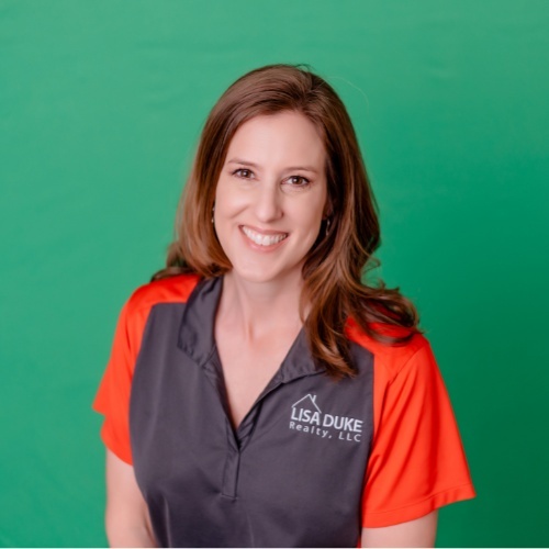 Lauren Lessard - Real Estate Agent