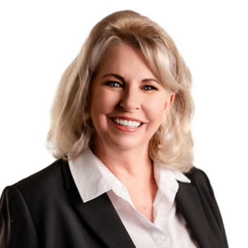 Jennifer Giles - Real Estate Agent