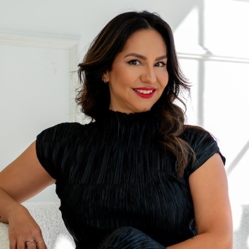 Pilar Oliva - Real Estate Agent