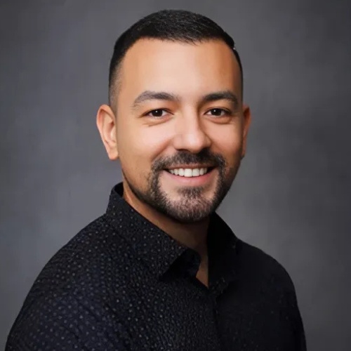 Hugo Leiva - Real Estate Agent
