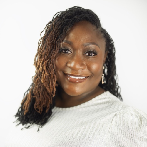 Zakiya Thomas - Real Estate Agent