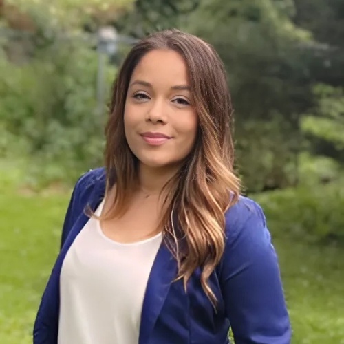 Linette Cuadros - Real Estate Agent