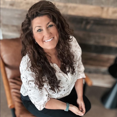 Ashley Whyles - Real Estate Agent