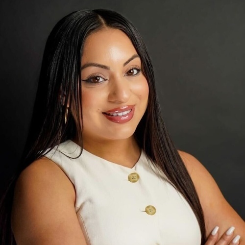 Tania Salazar Huerta - Real Estate Agent