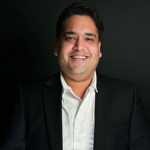 Aria Soltanzad - Real Estate Agent