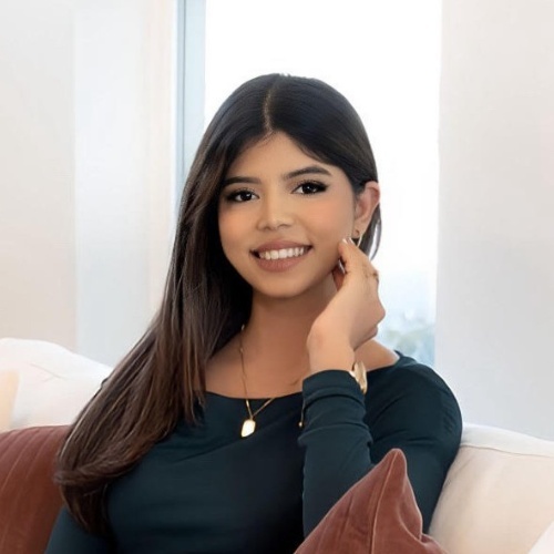 Ariana Smith - Real Estate Agent