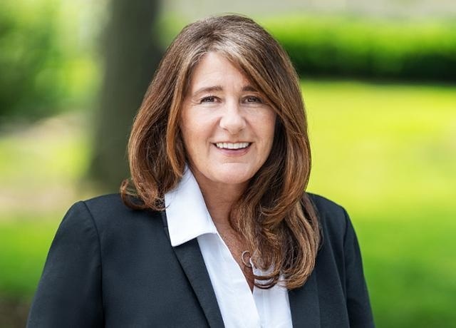 Chicago Real Estate Agent Joan Stube