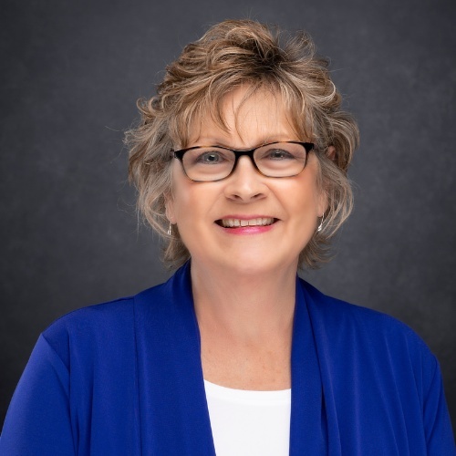 Dianne Bennett - Real Estate Agent