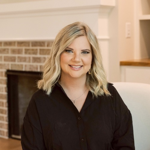 Danielle Richardson - Real Estate Agent