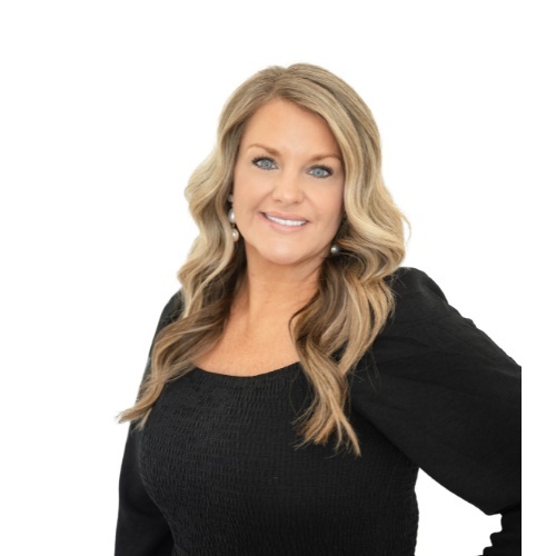 Lisa Penny - Real Estate Agent