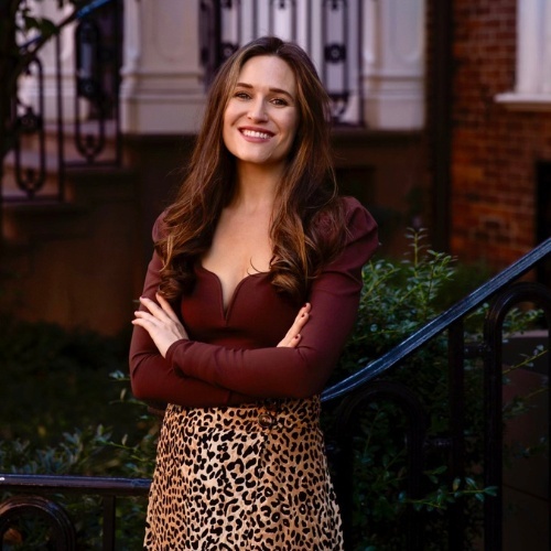 Sarah Jones - Real Estate Agent