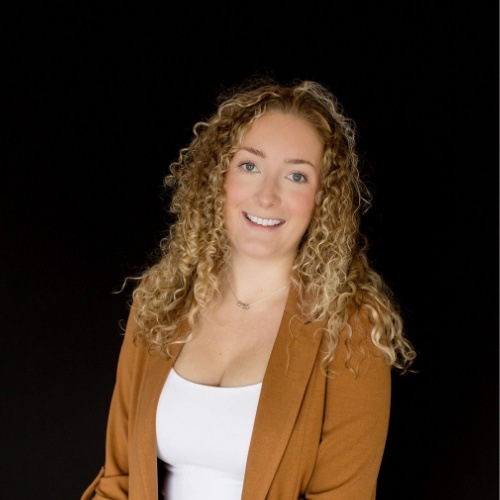 Amanda Hall - Real Estate Agent