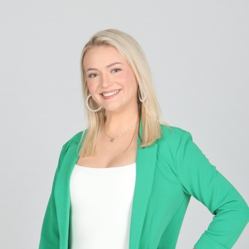 MacKenzie Helsabeck - Real Estate Agent