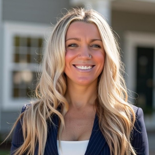 Lauren Moon - Real Estate Agent