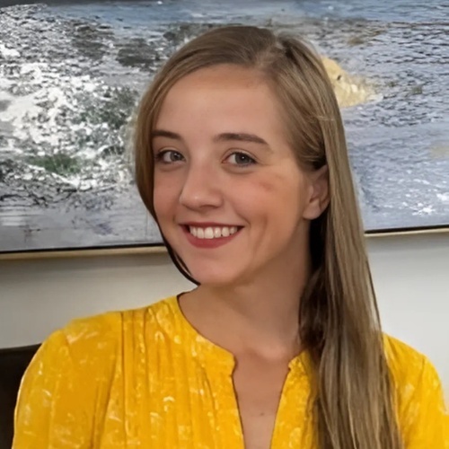 Megan Kars - Real Estate Agent