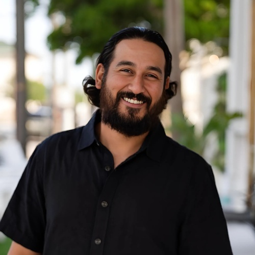 Randle Revilla - Real Estate Agent