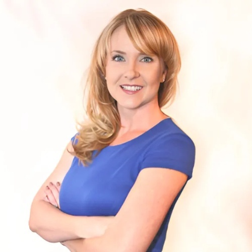 Carin Nguyen - Real Estate Agent