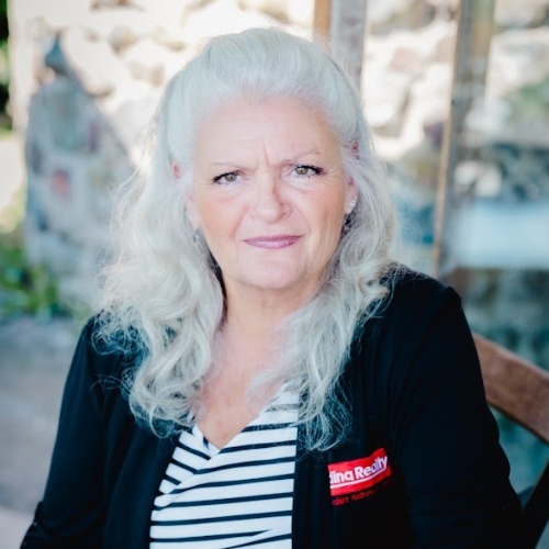 Wisconsin Real Estate Agent Catherine Bade