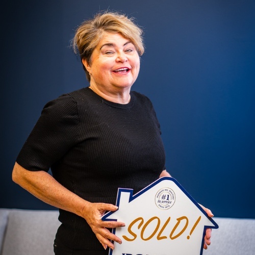 Cincinnati Real Estate Agent Joni Schumann