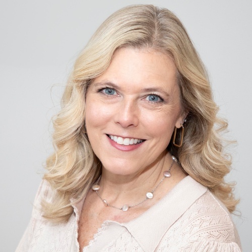 Des Moines Real Estate Agent Deanna Lane