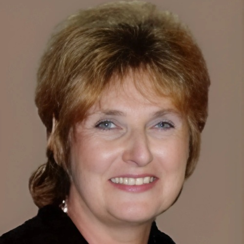 Coastal North Carolina Real Estate Agent Peggy Bryan
