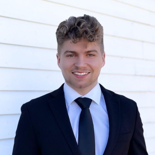 New York Real Estate Agent Derik Lisi
