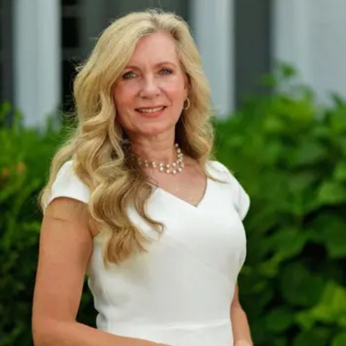 Cincinnati Real Estate Agent Tamara Comer