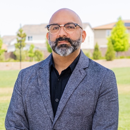 Luis Molina, Redfin Agent in Los Angeles